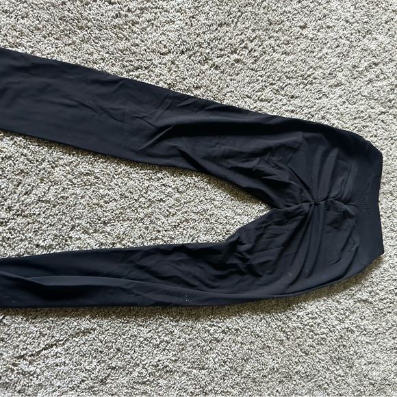 Whitney Simmons Gymshark leggings - Picture 2 of 4